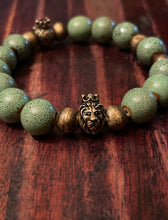 Load image into Gallery viewer, Crowned Lion (Green&amp; Bronze) Wrist Ornament